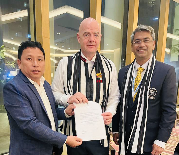 On the behalf of the President, APFA Shri Pema Khandu and entire state of Arunachal Pradesh Shri Kipa Ajay called on FIFA President, Mr. Gianni Infantino at Trident Hotel Mumbai this evening and handed over the official invitation to the Closing Ceremony of ensuing 77th Santosh Trophy National Football Championship 2023-23(Final Round) to be hosted by Arunachal Pradesh. Shri Kipa Ajay was accompanied by Shri Kalyan Choubey, President,AIFF and Shri Shaji Prabhakaran, Secretary General, AIFF.